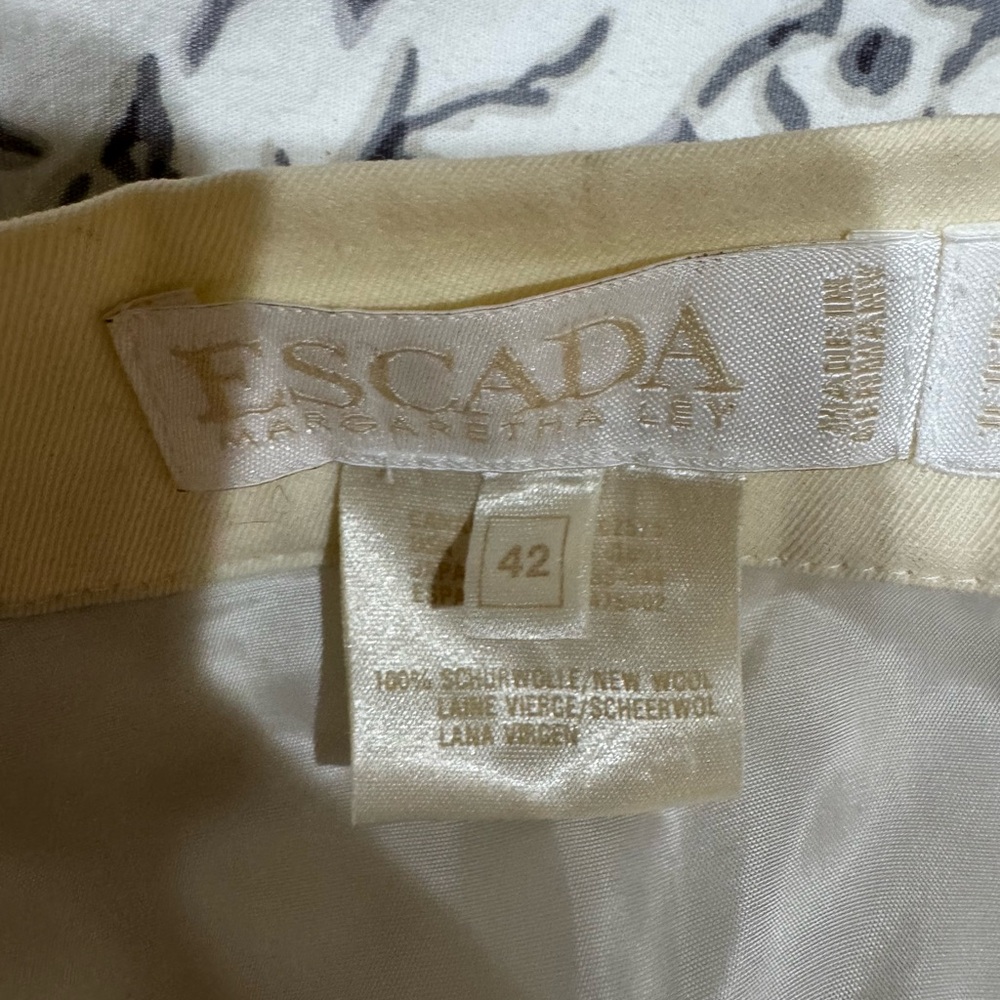 Vintage Escada Elegant wool Cream Double-Breasted Women's suit size 40/42German - Picture 10 of 16